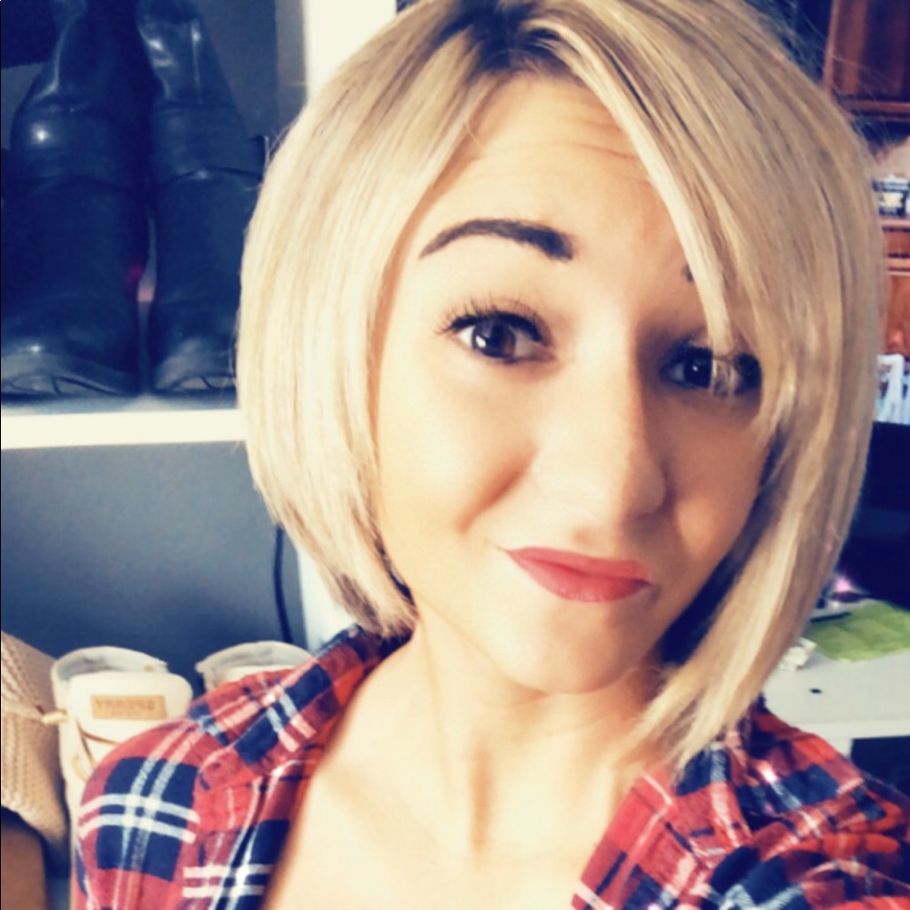 Meet your Posher, Christina